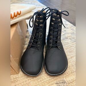 Origo Nomad Adventurer Black Leather Barefoot Lace Up Boot- Size 9/EU 39- NEW